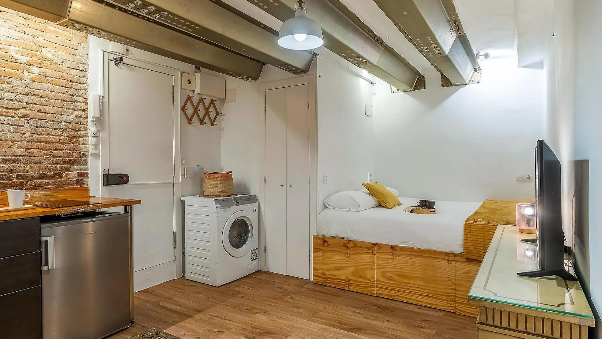 Ab Sant Antoni Studio Барселона