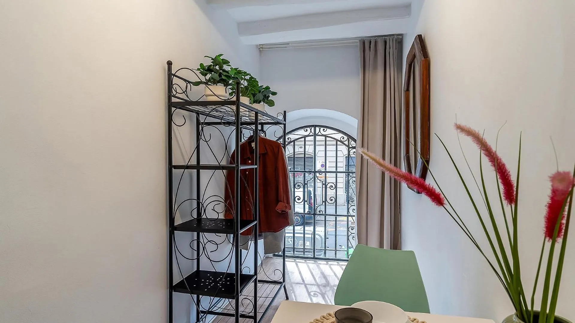 Ab Sant Antoni Studio Barcelona 0*,  Hiszpania